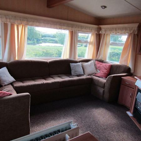 Fenlake Holiday Accommodation Metheringham Ngoại thất bức ảnh