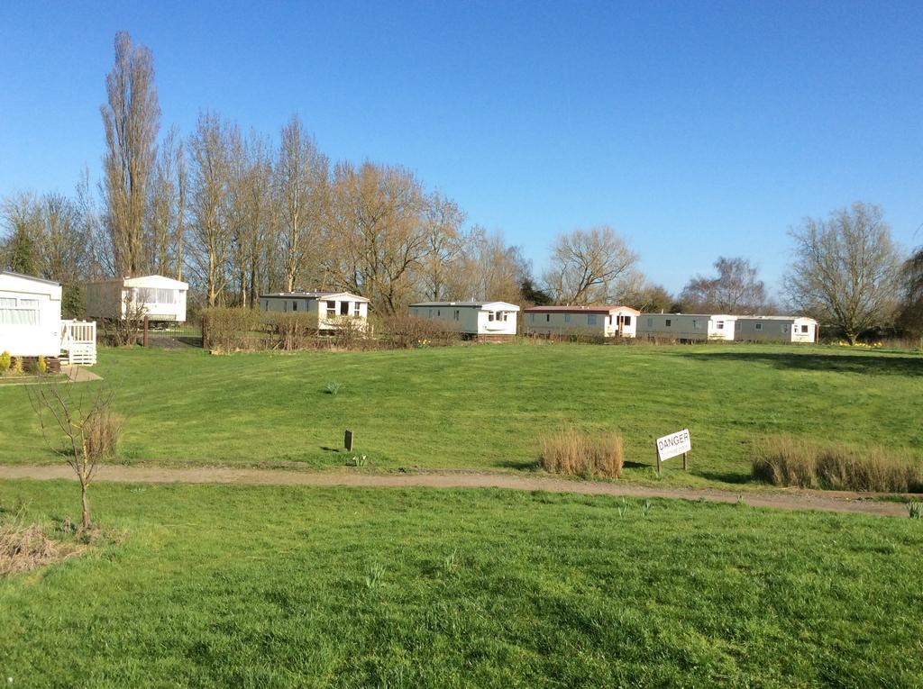 Fenlake Holiday Accommodation Metheringham Ngoại thất bức ảnh
